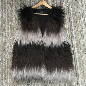 Akira fur vest